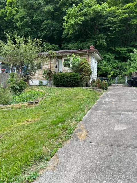 381 Rosemont Ave, Cincinnati, OH 45204