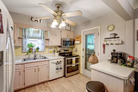 6693 Charann Ln, Cincinnati, OH 45224 photo 10