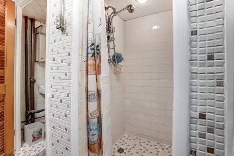 6693 Charann Ln, Cincinnati, OH 45224 photo 30