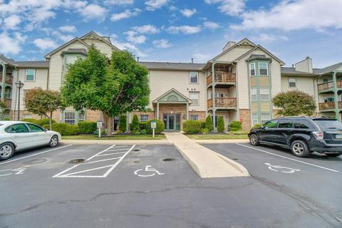 4911 Arbor Woods Ct #102, Cincinnati, OH 45248