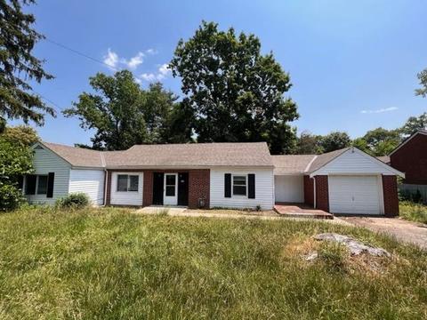 7426 Roettele Pl, Mount Healthy, OH 45231