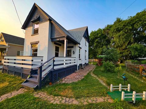 518 Linden St, Elmwood Place, OH 45216