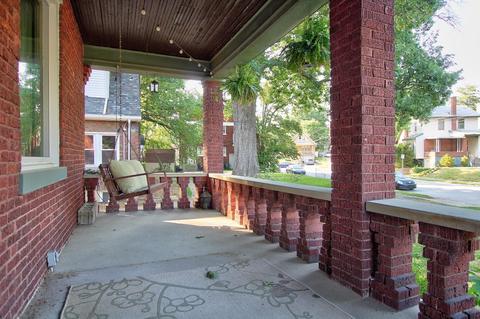 2957 Mignon Ave, Cincinnati, OH 45211 photo 3