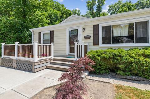 1814 Ashbrook Dr, Cincinnati, OH 45238 photo 2