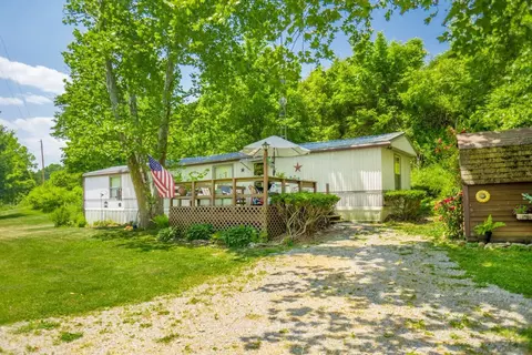 99 Ripley Pike, Manchester, OH 45144