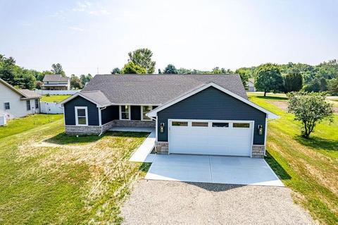 592 Lakengren Dr, Eaton, OH 45320