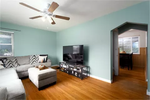 1987 Alphonse Ln, Cincinnati, OH 45238 photo 2