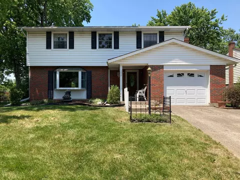 372 Naylor Ct, Springdale, OH 45246
