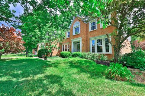 562 Belle Meade Farm Dr, Loveland, OH 45140