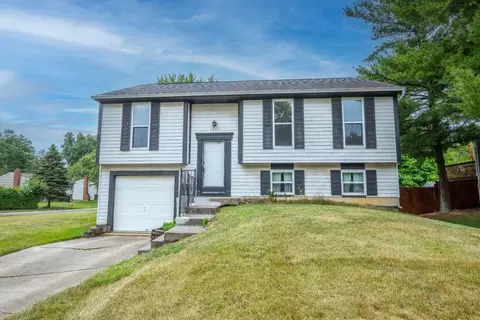 1361 Firethorne, Mason, OH 45040
