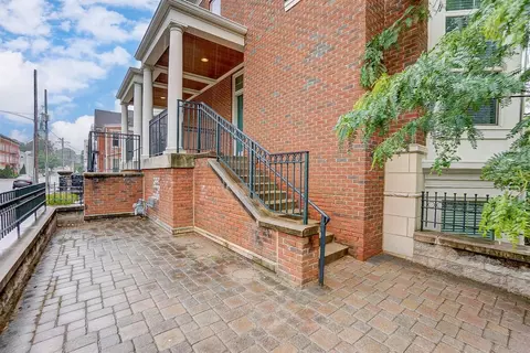 227 Stetson St, Cincinnati, OH 45219 photo 2