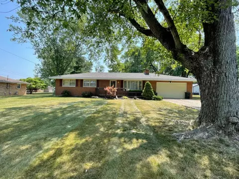 8868 Garland Ave, Carlisle, OH 45005