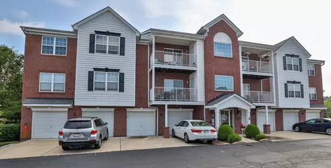 6999 Summit Lake Dr #3, Cincinnati, OH 45247