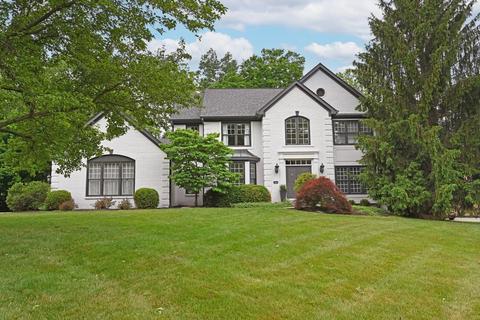 6626 Ridgeview Ct, Loveland, OH 45140