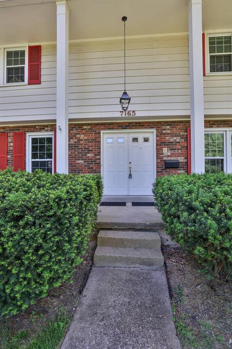 7165 Juniperview Ln, Madeira, OH 45243 photo 3