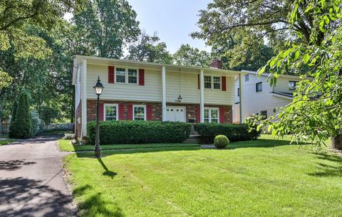 7165 Juniperview Ln, Madeira, OH 45243