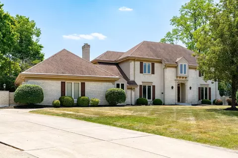 808 Grants View Ct, Washington Township, OH 45459 photo 2