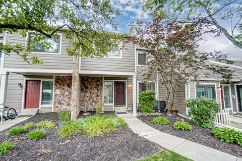 9804 Timbers Dr, Blue Ash, OH 45242