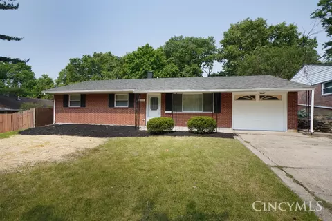 944 Ledro St, Springdale, OH 45246