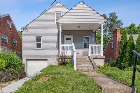 1821 Wyoming, Cincinnati, OH 45205