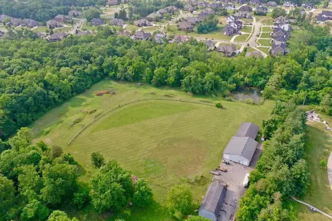 700 Loveland Miamiville Rd, Miami Twp, OH 45140