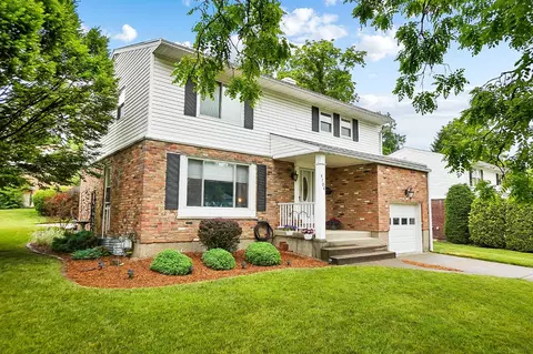 4704 Elizabeth Pl, Blue Ash, OH 45242