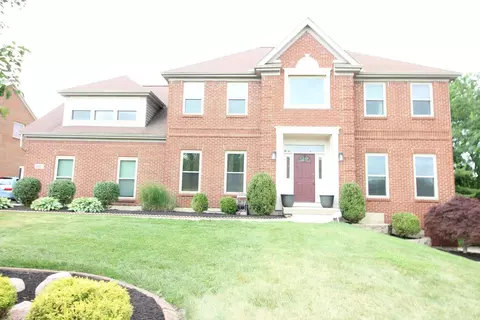 8001 Quail Meadow Ln, West Chester, OH 45069