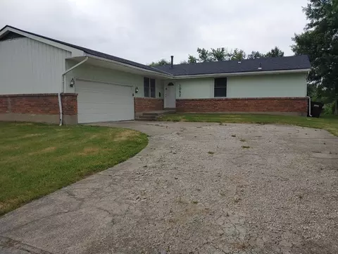 1052 Waycross Rd, Forest Park, OH 45240