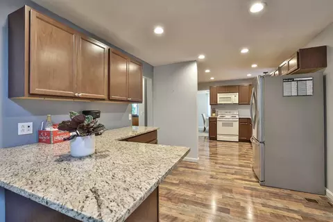 2395 Springdale Rd, Cincinnati, OH 45231 photo 14