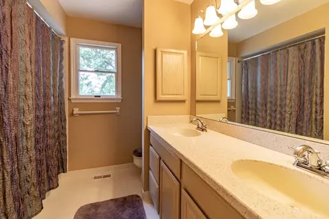 4955 Cinnamon Cir, Cincinnati, OH 45244 photo 24