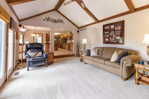 4955 Cinnamon Cir, Cincinnati, OH 45244 photo 18