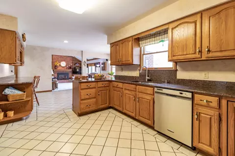 4955 Cinnamon Cir, Cincinnati, OH 45244 photo 12
