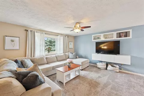 686 Deerfield Dr, Harrison, OH 45030 photo 3