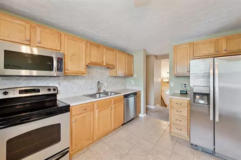 686 Deerfield Dr, Harrison, OH 45030 photo 9