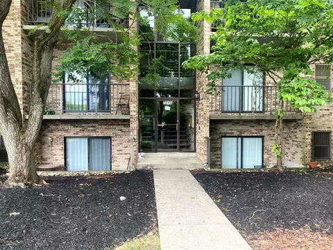 7215 Creekview Dr #11, Colerain Twp, OH 45247