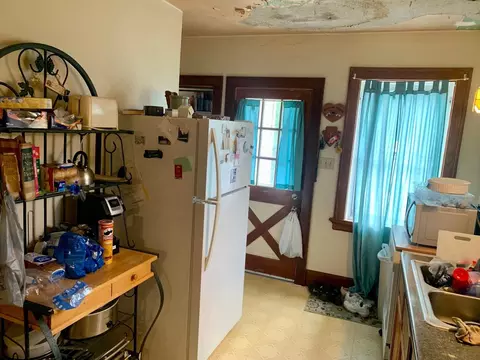 3826 Ebenezer Rd, Cincinnati, OH 45248 photo 6