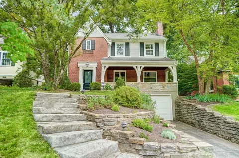 1142 Beverly Hill Dr, Cincinnati, OH 45208