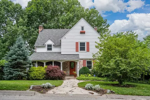 815 Dunore Rd, Cincinnati, OH 45220