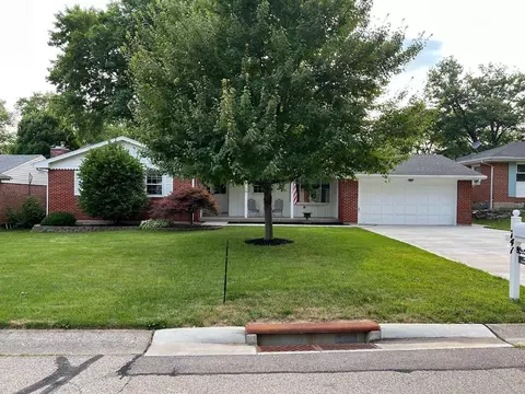 741 Wicklow Ln, Monroe, OH 45050