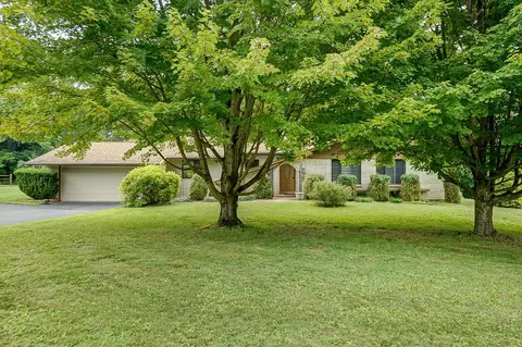 2410 Country Pl, New Richmond, OH 45157