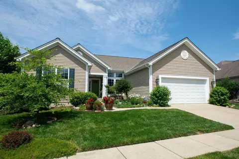 417 Huntington Dr, Hamilton Township, OH 45039