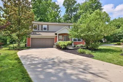 5700 Charteroak Dr, Cincinnati, OH 45236