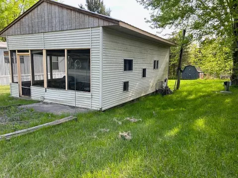 6935 Highland Trl, Paint Twp, OH 45133