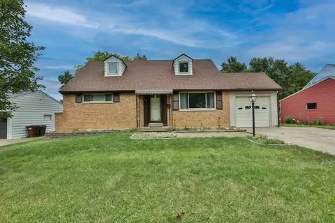 20 Japonica Dr, Greenhills, OH 45218
