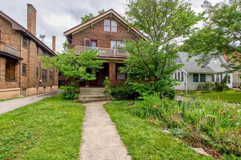 554 Rose Hl, Cincinnati, OH 45217