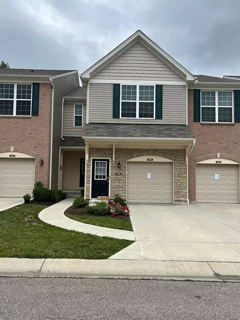 1030 Misty Steam Dr, Springfield Twp, OH 45231