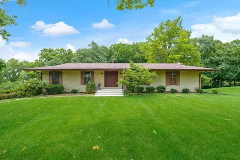 26 Ironwood Dr, West Carrollton, OH 45449
