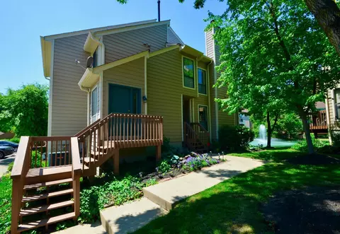 9398 Hunters Crk, Blue Ash, OH 45242