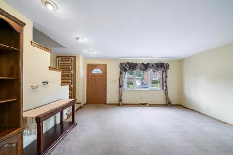 9178 Neil Dr, Cincinnati, OH 45231 photo 6