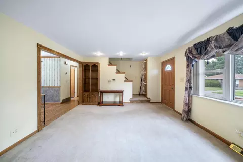 9178 Neil Dr, Cincinnati, OH 45231 photo 5